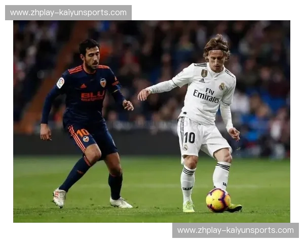 伯纳乌的夜色,星光与传承:2016皇马罗马之战的永恒回响 伯纳乌的夜色,星光与传承:2016皇马罗马之战的永恒回响